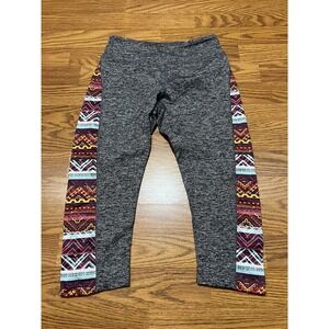 LuLaRoe Jade Workout Leggings Size XS Cropped Capri Geometric‎ Gray Colors